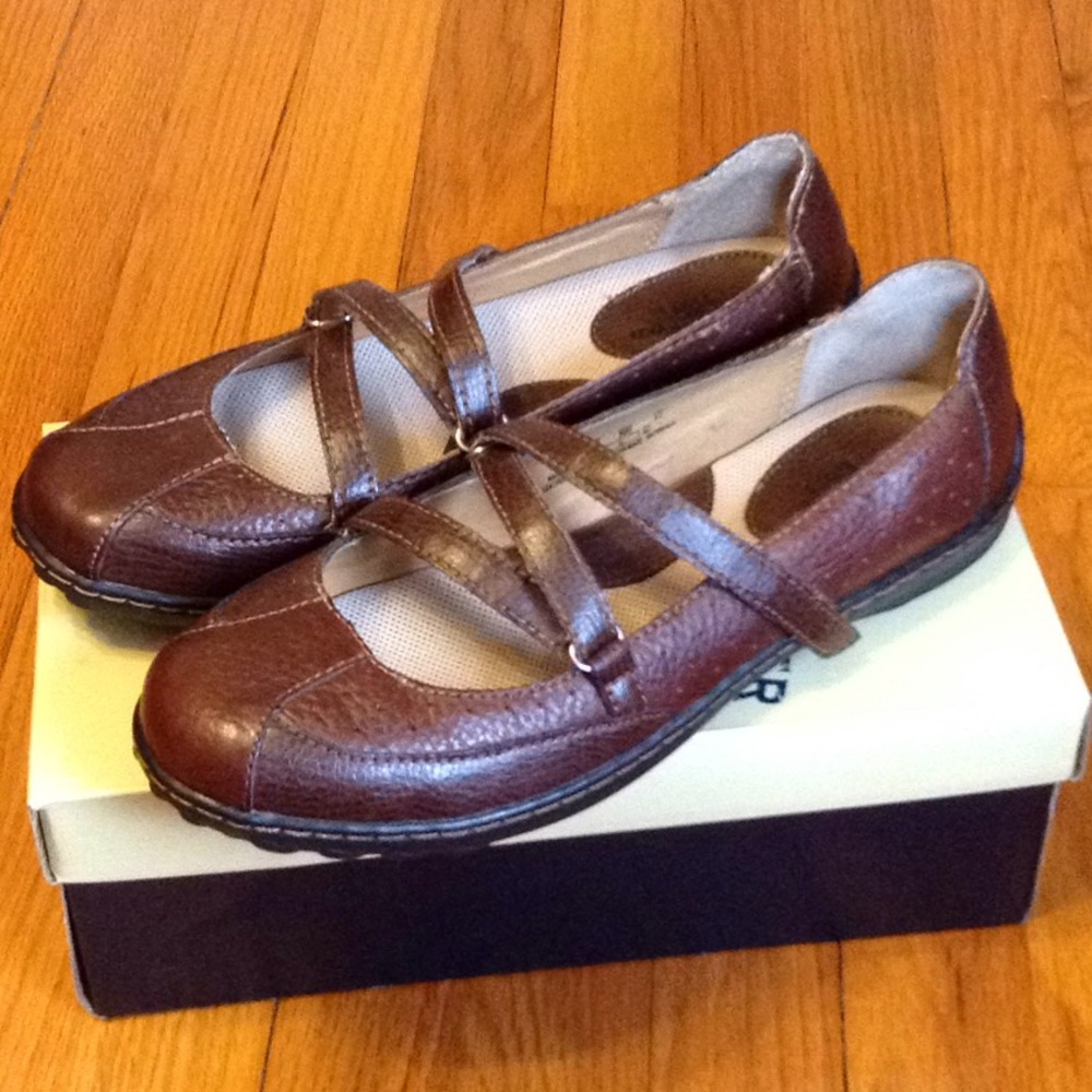 Brown Leather Strappy Flats- NWT